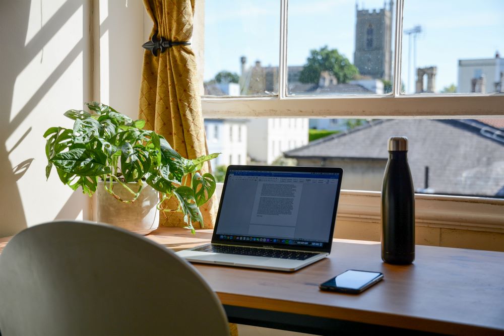 Unlock Your Best Work-From-Home Life: The Ultimate Guide to a Home Office That Boosts Productivity and Happiness!